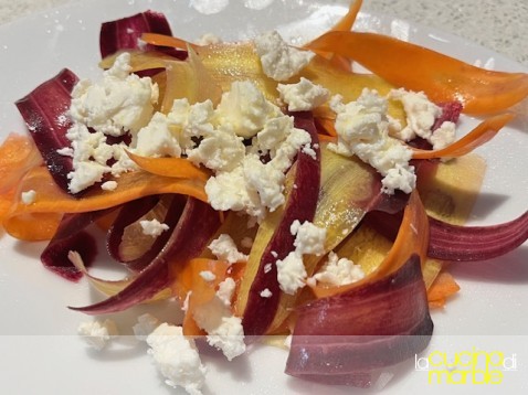 carpaccio di carote con la feta