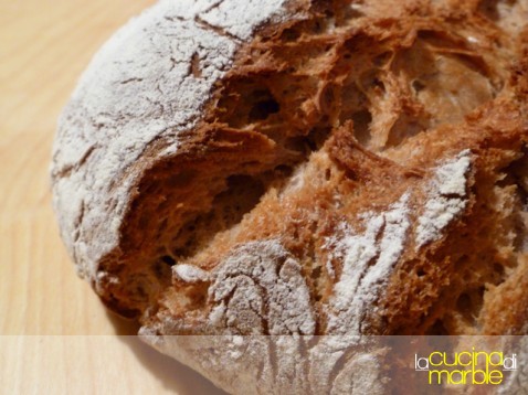 pane con patate e noci pane con patate e noci