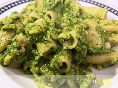 pasta rigacuore con broccoli