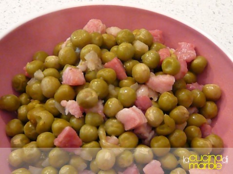 piselli con la pancetta