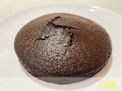 torta al cacao vegana in friggitrice torta al cacao vegana in friggitrice