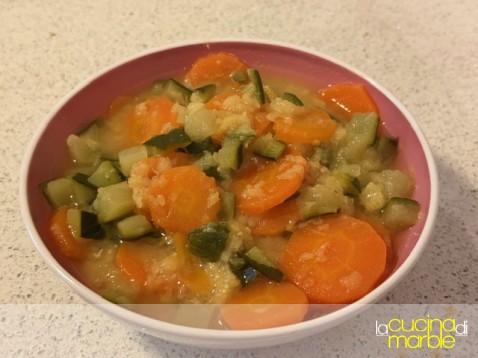 zuppa lenticchie rosse, zucchine carote